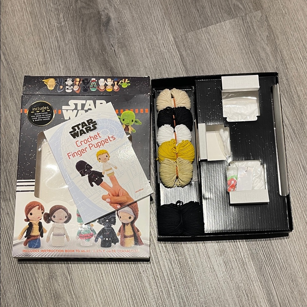 NIB Star Wars crochet finger puppets